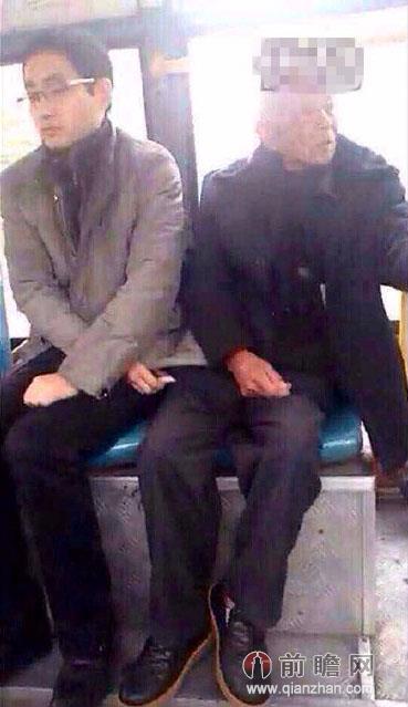 眼镜男公交上偷78岁大爷救命钱