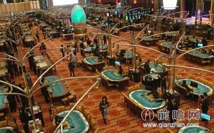 澳门警方夜查夜总会豪赌客减少 反腐扫黄致澳门博彩业萧条.jpg