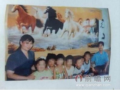 孔素英和荣兰祥昔日家庭照
