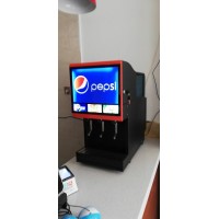 可乐机是专业制作碳酸饮料的设备