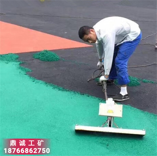 10 手动塑胶跑道摊铺机 (1)