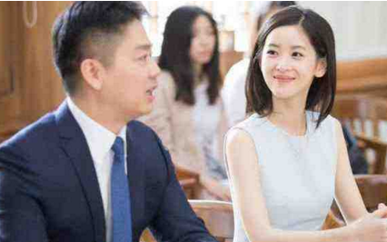 刘强东章泽天夫妇和京东向英国捐赠防疫物资